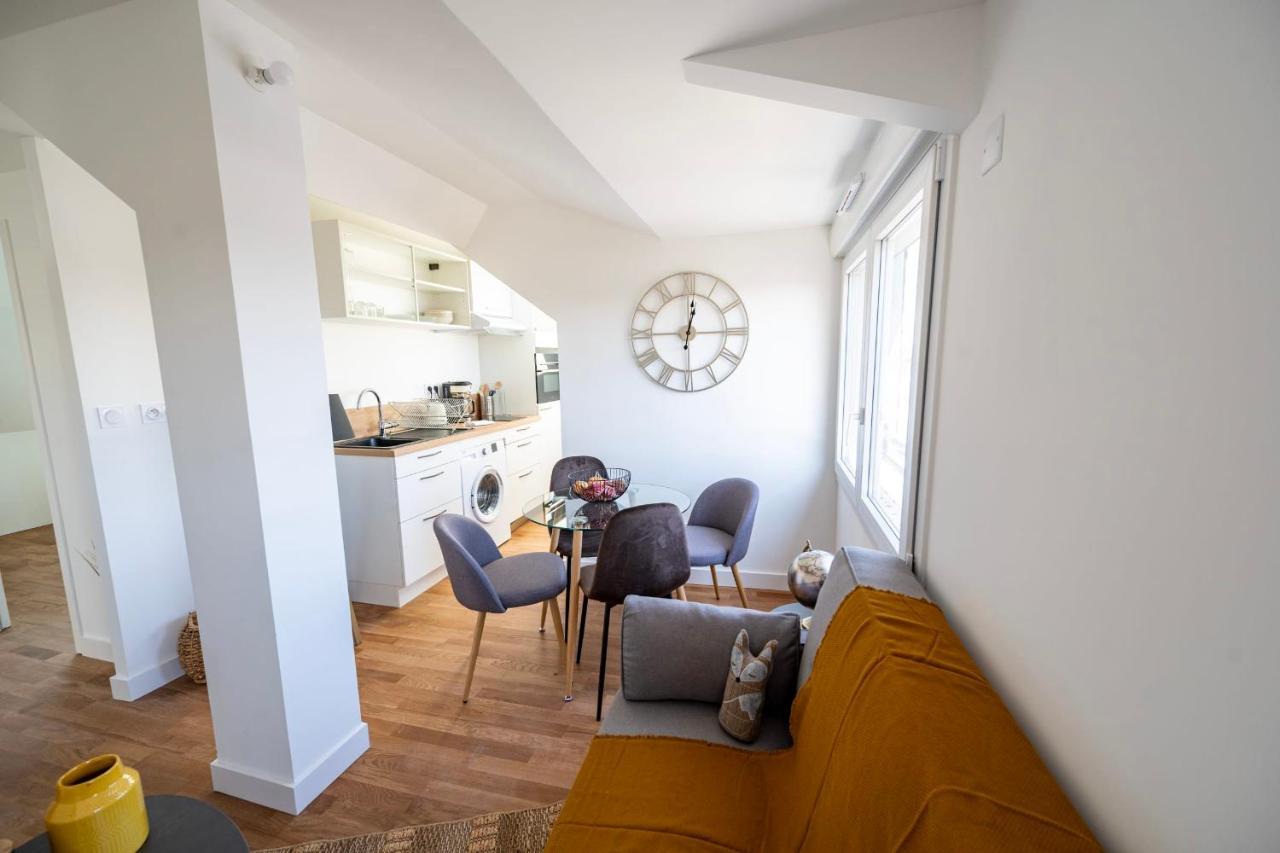 Le Poulorio 12 - T2 - Proche Gare - Dernier Etage By Locly Appartement Lorient Buitenkant foto
