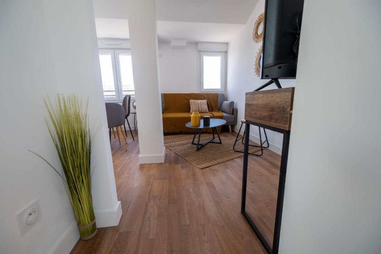 Le Poulorio 12 - T2 - Proche Gare - Dernier Etage By Locly Appartement Lorient Buitenkant foto