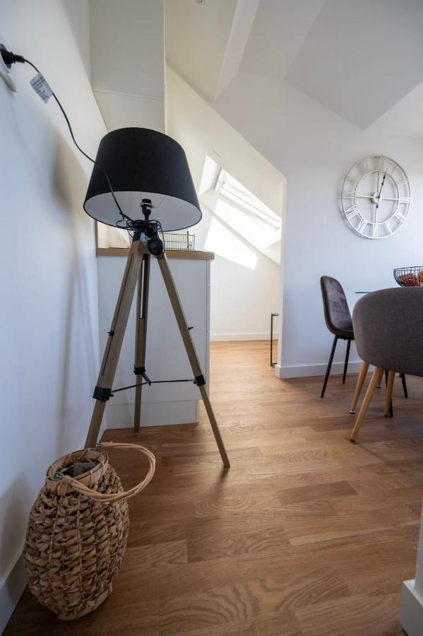 Le Poulorio 12 - T2 - Proche Gare - Dernier Etage By Locly Appartement Lorient Buitenkant foto